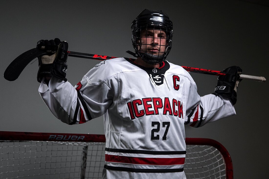 Icepack Blackout #23 Hockey Jersey – Red and White Shop